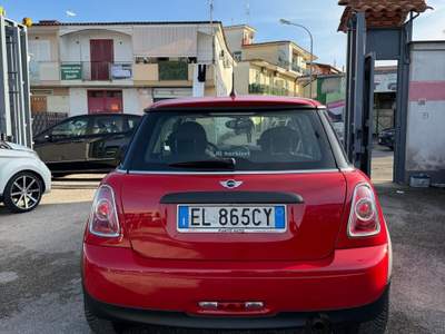MINI 1.5 Cooper D Hype 5 1.6 16V One (55kW) Rosso usata Sant'Antimo