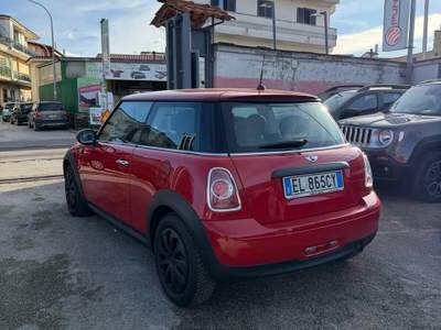 MINI 1.5 Cooper D Hype 5 1.6 16V One (55kW) Rosso usata Sant'Antimo
