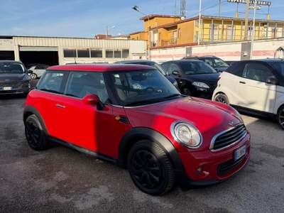 MINI 1.5 Cooper D Hype 5 1.6 16V One (55kW) Rosso usata Sant'Antimo