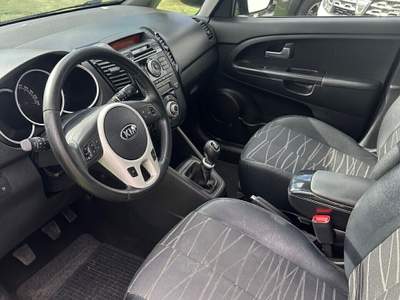 Kia Venga 128 cv Active Nero usata Giovinazzo