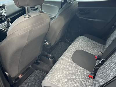 Lancia Ypsilon 5 porte S&amp;S Hybrid Ecochic Gold Grigio usata Giovinazzo