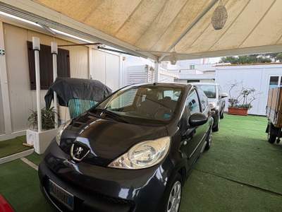 Peugeot 107 5p. Desir Grigio usata Giovinazzo
