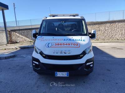 Iveco Daily 35 ql carro attrezzi soccorso stradale Bianco usata Sant'Egidio del Monte Albino