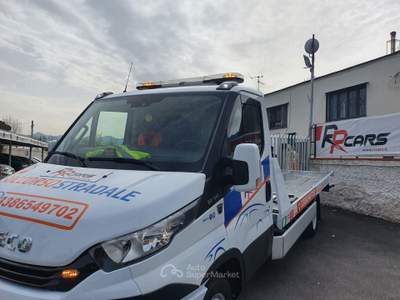Iveco Daily 35 ql carro attrezzi soccorso stradale Bianco usata Sant'Egidio del Monte Albino