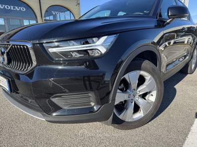 Volvo XC40 Automatica Momentum Pro +Adaptive CruiseControl Nero usata Crocetta del Montello