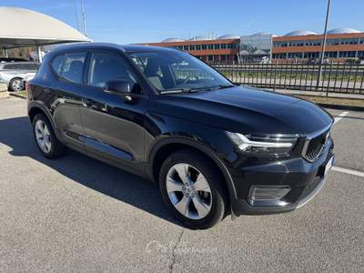 Volvo XC40 Automatica Momentum Pro +Adaptive CruiseControl Nero usata Crocetta del Montello
