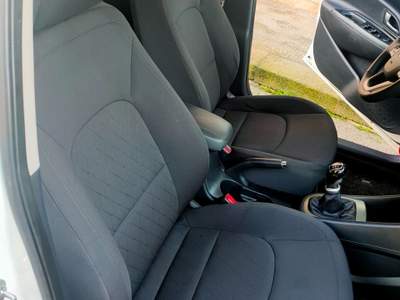 Kia Rio 5p. Active Bianco usata Valenzano