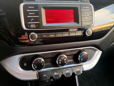 Kia Rio 5p. Active Bianco usata Valenzano
