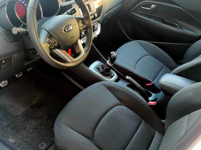Kia Rio 5p. Active Bianco usata Valenzano