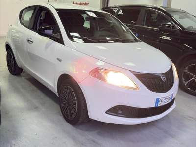 Lancia Ypsilon 3ª serie 1.0 FireFly 5 porte S&S Hybrid Gold Bianco usata Torino