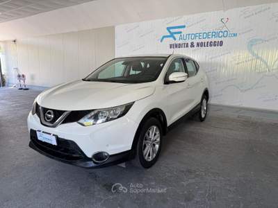 Nissan Qashqai Nissan Qashqai 1.5 Dci 110cv Bianco usata Pompei