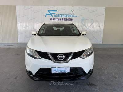 Nissan Qashqai Nissan Qashqai 1.5 Dci 110cv Bianco usata Pompei