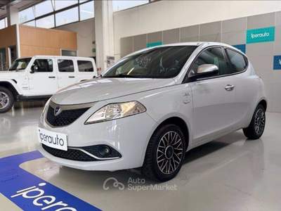 Lancia Ypsilon 1.2 mya 69cv NEOPATENTATI Grigio usata Bergamo