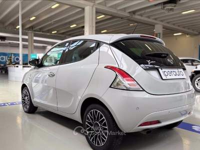 Lancia Ypsilon 1.2 mya 69cv NEOPATENTATI Grigio usata Bergamo