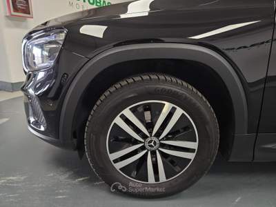 Mercedes-Benz Classe GLB 180 d Business Extra auto Nero usata Brescia
