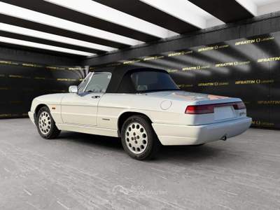 Alfa Romeo Spider 2.0i Bianco usata Cassola
