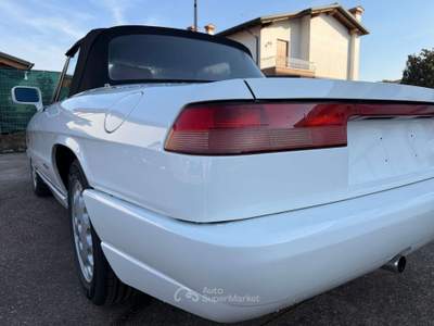 Alfa Romeo Spider 2.0i Bianco usata Cassola