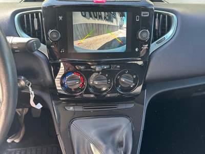 Lancia Ypsilon Pari a nuovo Bianco usata Marcianise