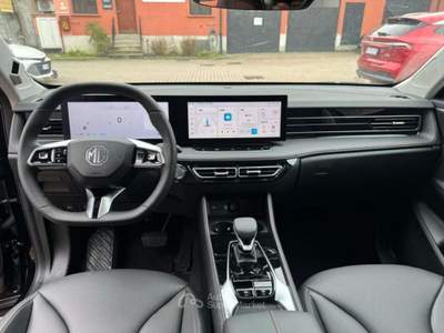 MG HS 1.5 FULL HYBRID+ 224CV  LUXURY KM0 Nero usata Milano