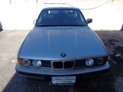 BMW Serie 5 520i 520 D' EPOCA 1989 2.0 Benzina Oro usata Qualiano