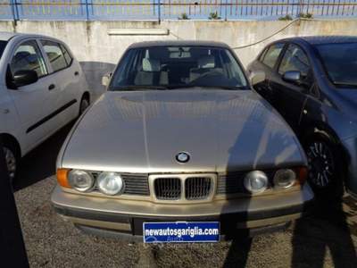 BMW Serie 5 520i 520 D' EPOCA 1989 2.0 Benzina Oro usata Qualiano