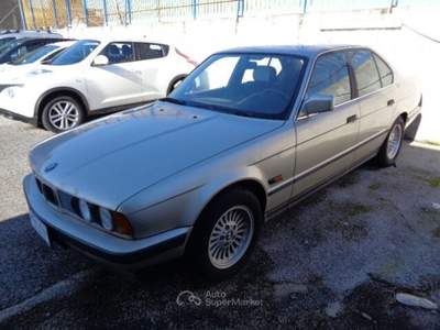 BMW Serie 5 520i 520 D' EPOCA 1989 2.0 Benzina Oro usata Qualiano