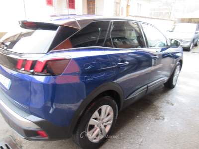 Peugeot 3008 S&S Business Blu/Azzurro usata Striano