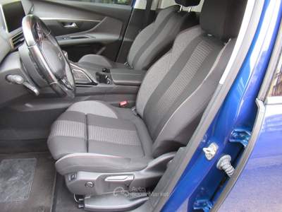 Peugeot 3008 S&S Business Blu/Azzurro usata Striano