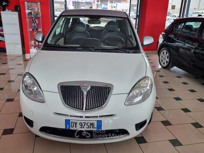 Lancia Ypsilon E-Collection Ecochic GPL Bianco usata Bisceglie