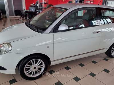Lancia Ypsilon E-Collection Ecochic GPL Bianco usata Bisceglie