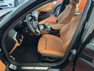 BMW Serie 5 530d 530 530d Touring mhev 48V Msport auto Blu/Azzurro usata Parma