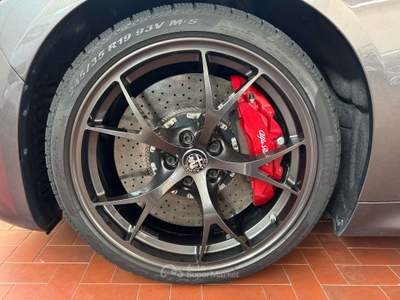 Alfa Romeo Giulia 2.9 V6 Quadrifoglio 510cv auto carboceramica Grigio usata Parma