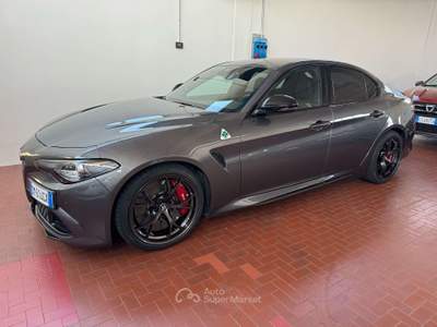 Alfa Romeo Giulia 2.9 V6 Quadrifoglio 510cv auto carboceramica Grigio usata Parma