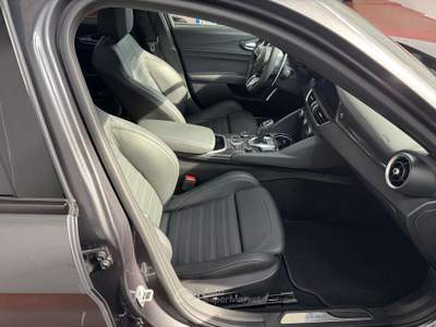 Alfa Romeo Giulia 2.9 V6 Quadrifoglio 510cv auto carboceramica Grigio usata Parma