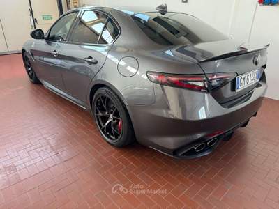 Alfa Romeo Giulia 2.9 V6 Quadrifoglio 510cv auto carboceramica Grigio usata Parma