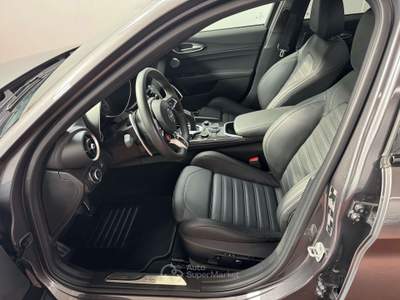 Alfa Romeo Giulia 2.9 V6 Quadrifoglio 510cv auto carboceramica Grigio usata Parma