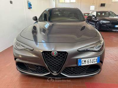 Alfa Romeo Giulia 2.9 V6 Quadrifoglio 510cv auto carboceramica Grigio usata Parma