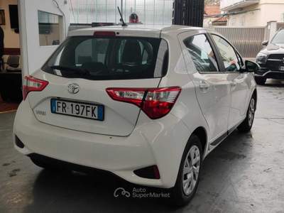 Toyota Yaris Yaris III 2017 5p 1.0 Active Bianco usata Desio
