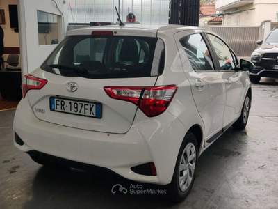 Toyota Yaris Yaris III 2017 5p 1.0 Active Bianco usata Desio