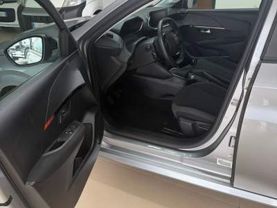 Peugeot 208 Macchina perfetta in ogni stato usata San Tammaro