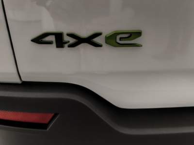 Jeep Avenger 1.2 Turbo 145 CV MHEV 4xe Upland Bianco usata BOLOGNA