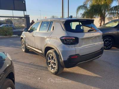Jeep Avenger 1.2 Turbo 100 CV MHEV Longitude Grigio usata Taranto