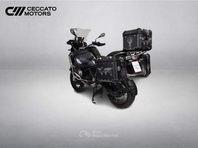 BMW Serie 5 525tds Adventure Triple Black Abs my21 Nero usata Padova