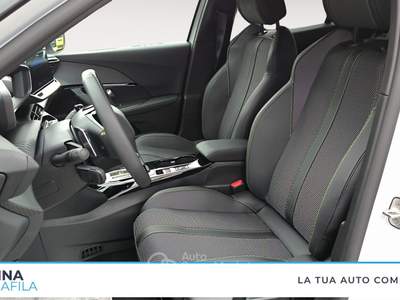 Peugeot 2008  1.2 hybrid gt 136cv e-dcs6 Bianco usata Marcianise