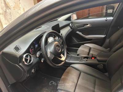 Mercedes-Benz GLA d Automatic 4Matic Sport Grigio usata Sarno
