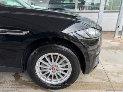 Jaguar F-Pace F-Pace 2.0 D 180 CV aut. Portfolio Nero usata TORRENOVA