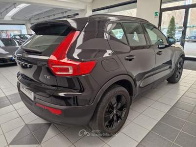 Volvo XC40 XC40 T2 automatico Essential Nero usata Novara