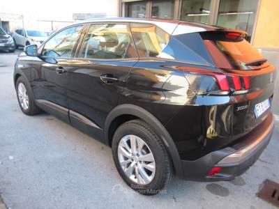 Peugeot 3008 S&S Business Nero usata Striano