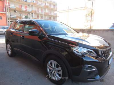Peugeot 3008 S&S Business Nero usata Striano