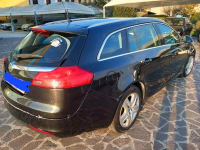 Opel Insignia 2.0 cdti ecoflex Cosmo 160cv usata Viadana